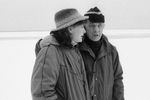 Композитор Раймонд Паулс с женой Светланой на прогулке в пригороде Риги, 1985 год