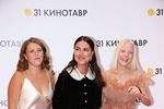 Актрисы Варвара Шмыкова, Ирина Носова и Алена Михайлова