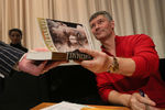 Глава Екатеринбурга Евгений Ройзман на презентации своей книги «Город без наркотиков» в Москве, 2014 год