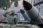 Военная техника во время военного парада по случаю 25-летия независимости Украины