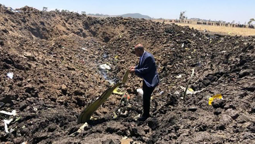 CEO авиакомпании Ethiopian Airlines Тевольде Гебремариам на&nbsp;месте крушения