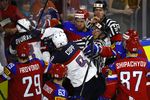 Матч сборных России и США прошел в жесткой борьбе