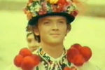 Игорь Славинский в фильме «Песня всегда с нами» (1975)