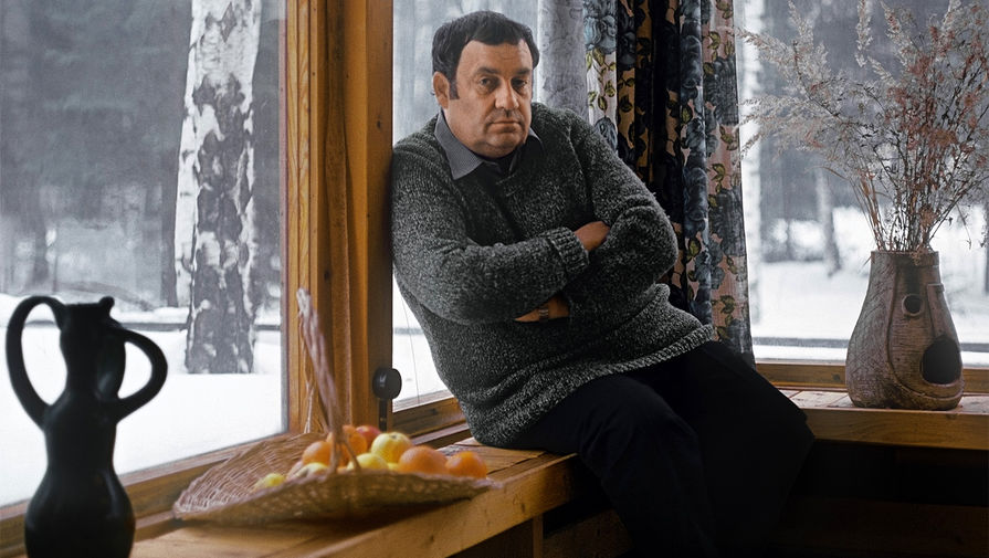 Эльдар Рязанов в&nbsp;своем загородном доме, 1988