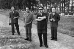Ким Чен Ир на картофельном поле в провинции Янгандо, 1999 год