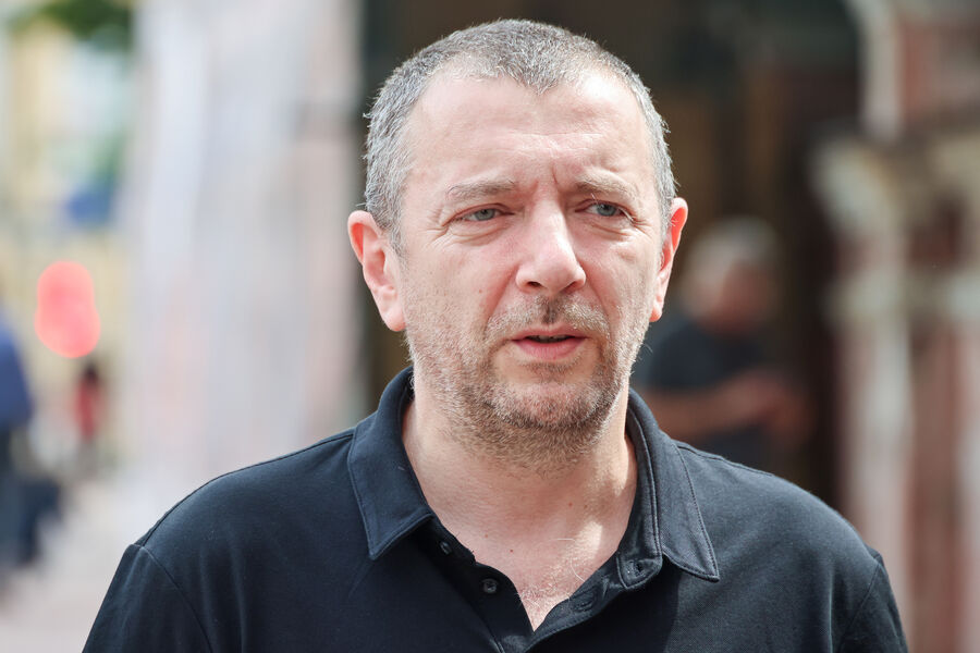 Актер Алексей Агранович на&nbsp;прощании с&nbsp;кинорежиссером Александром Миттой в&nbsp;Центральном доме литераторов в&nbsp;Москве, 17&nbsp;июля 2025&nbsp;года