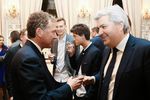 Александр Мамут и замначальника управления президента по общественным проектам Алексей Гореславский в резиденции посла Французской республики в России