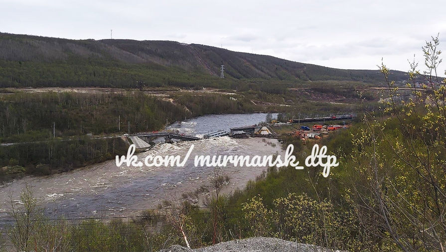 На&nbsp;месте обрушения железнодорожного моста через&nbsp;реку Кола в&nbsp;Мурманской области.