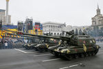 Военная техника во время военного парада по случаю 25-летия независимости Украины
