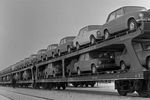 Отправка легковых автомобилей ВАЗ-2101 «Жигули» по железной дороге, 1973 год
