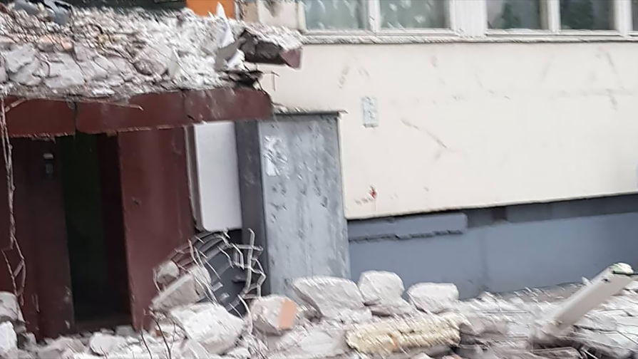 На&nbsp;месте взрыва в&nbsp;жилом доме в&nbsp;Санкт-Петербурге, 13 марта 2018 года