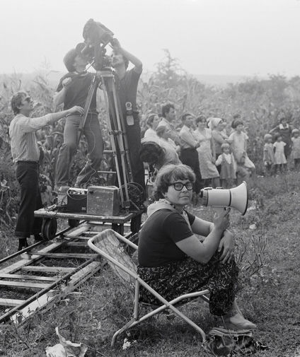 1985 год. Режиссер Кира Муратова на съемках фильма «Перемена участи» по рассказу С. Моэма «Записка»