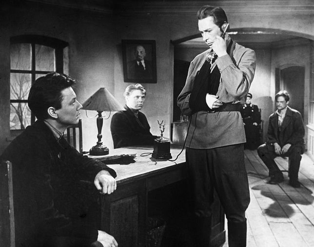 Олег Табаков и Олег Ефремов в фильме «Испытательный срок», 1960 год