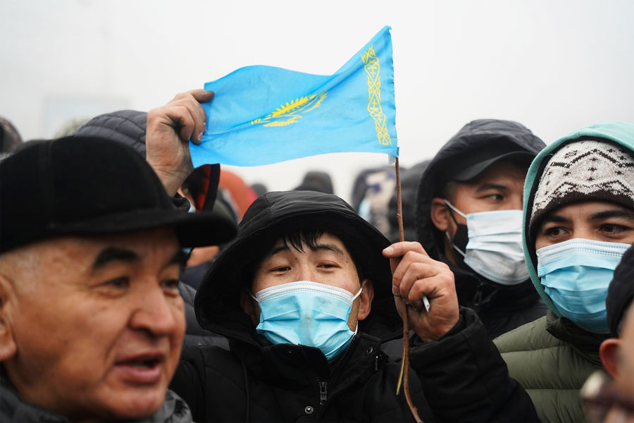 Участники протестов в&nbsp;Алматы, Казахстан, 5&nbsp;января 2022&nbsp;года