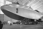 Hughes H-4 Hercules во время постройки на фабрике в Калвер-Сити, штат Калифорния, июль 1945 года
