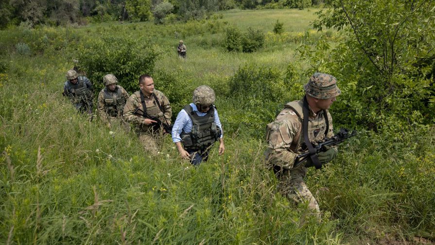 Президент Украины во время посещения Донбасса, 27 мая 2019 года