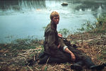<b>&laquo;Освобождение&raquo;(1968, 1970, 1971)</b>
<br>Режиссер киноэпопеи Юрий Озеров сам прошел войну в&nbsp;составе 1&nbsp;и 4&nbsp;Украинских фронтов, 2&nbsp;и 3&nbsp;Белорусских фронтов, участвовал в&nbsp;битве под&nbsp;Москвой, штурмовал Кенигсберг. Также не понаслышке о&nbsp;войне знали оператор Игорь Слабневич, художник Александр Мягков.
<br>Именно на&nbsp;фронте у&nbsp;Юрия Озерова появилась мечта — если он вернется, то расскажет миру о&nbsp;страшной войне. К&nbsp;осуществлению этого замысла он шел не один десяток лет.
В&nbsp;результате появилась грандиозная эпопея, рассказывающая зрителям не об отдельном эпизоде войны, а с&nbsp;исторической точностью передающая всю картину в&nbsp;целом