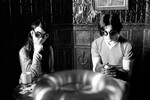 Мэг и Джек Уайт в фильме «Кофе и сигареты» (2003)
