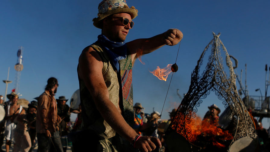 Ежегодный фестиваль Burning Man в пустыне Блэк-Рок