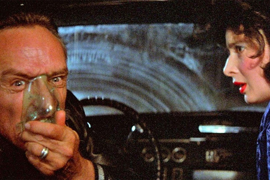 Кадр из&nbsp;фильма «Синий бархат» (1986)