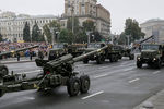 Военная техника во время военного парада по случаю 25-летия независимости Украины