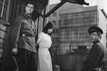 <b>«Друзья и годы» (1965)</b>
<br><br>
Экранизация популярной пьесы Леонида Зорина о поколении людей, чьи судьбы переплелись на фоне бурных событий в жизни страны с 1930-х по 1960-е годы. Главные герои картины — молодые люди, которые взрослеют, влюбляются, мечтают, проходят через испытания войны и перемен, но сохраняют верность себе и друг другу. Олег Анофриев сыграл в картине эпизодическую роль, но именно он исполнил песню «Это было недавно, это было давно», которая долгие годы оставалась одним из главных советских шлягеров.