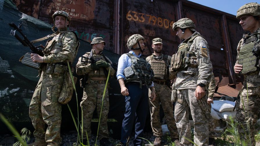 Президент Украины во время посещения Донбасса, 27 мая 2019 года