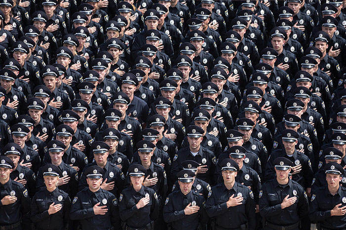 Сотрудники патрульной полиции на&nbsp;церемонии принесения присяги на&nbsp;Софиевской площади