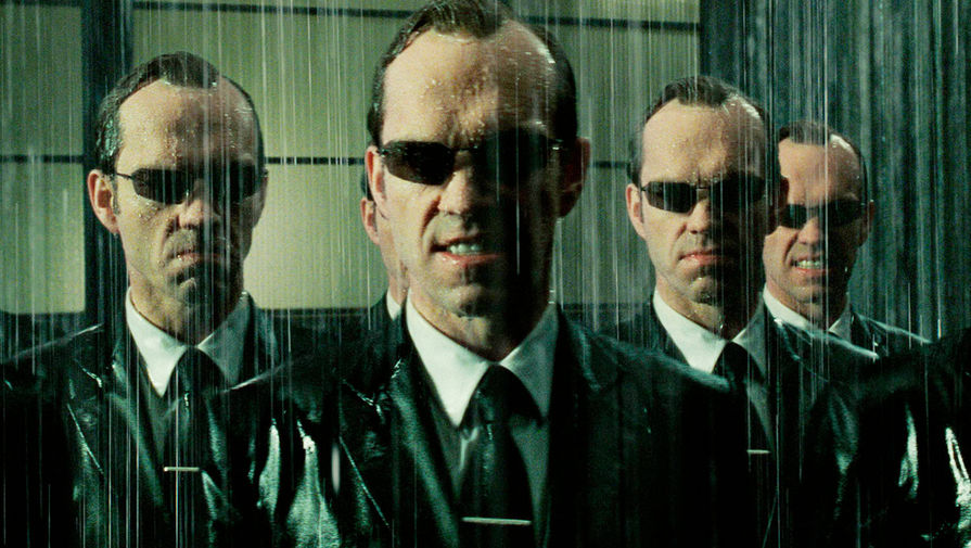 Хьюго Уивинг в фильме «Матрица: Революция» (2003)