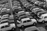 Автомобили ВАЗ-2101 «Жигули» Волжского автомобильного завода (ВАЗ) в городе Тольятти Самарской области, 1973 год