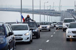 Автомобильное движение по автодорожной части Крымского моста