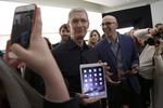 Тим Кук после презентации новых планшетов iPad Air 2 и iPad mini 3
