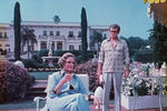 Алексис Смит и Кирк Дуглас в фильме «Одного раза недостаточно» (1975)