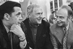 Поэт Роберт Рождественский, композиторы Марк Фрадкин и Оскар Фельцман (слева направо) во время беседы.