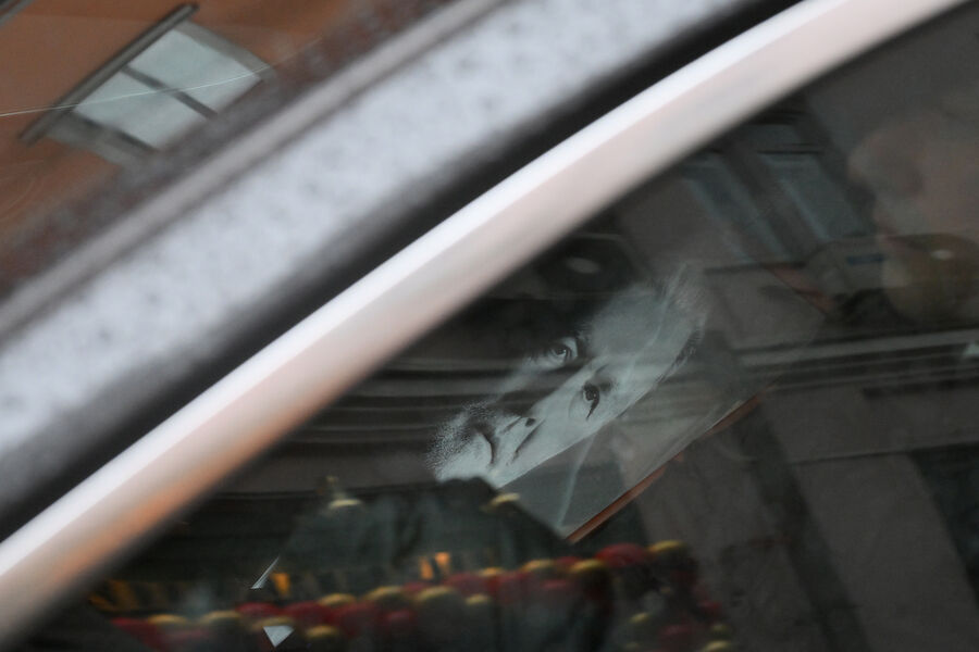 Церемония прощания с&nbsp;народным артистом России Владимиром Симоновым в&nbsp;Театре им. Евгения Вахтангова в&nbsp;Москве, 12&nbsp;ноября 2025&nbsp;года