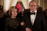 <b>Кадр из фильма «Власть» (2018) </b>
<br><br>
И вновь Бэйлу довелось сыграть реально существующего — и ныне живущего — героя. Он воплотил на экране образ бывшего вице-президента США Дика Чейни, причем воспроизвел его путь буквально со дна (когда будущий политик в 22-летнем возрасте был арестован за вождение в пьяном виде) до вершины власти, поста вице-президента при Джордже Буше-младшем. За эту роль Бэйл получил премию «Золотой глобус» в категории «Лучшая мужская роль». И хотя его номинировали и на «Оскар», награду Киноакадемии фильму принесли лучший грим и прически. И действительно, состарен Бэйл в картине до неузнаваемости.