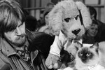 Актер Сергей Григорьев и его герой Филя на съемках программы «Спокойной ночи, малыши!», 1990 год