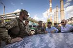 Президент Украины во время посещения Донбасса, 27 мая 2019 года