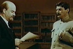 Кадр из фильма «Незабываемый 1919 год» (1951). Режиссер Михаил Чиаурели. В роли Ленина — актер Павел Молчанов