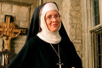<b>Ангелы Чарли: Только вперёд (2003)</b>
<br><br>
Фишер также приняла участие в сиквеле шпионского боевика «Ангелы Чарли», в котором сыграла наставницу троицы великолепных агентов в исполнении Камерон Диаз, Дрю Бэрримор и Люси Лью.