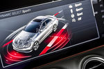 Переключатель режимов движения в E 43 4MATIC традиционно для Mercedes-Benz предлагает пять вариантов — Eco, Comfort, Sport, Sport+ и настраиваемый Individual, а при переводе селектора в режим Sport+ седан превращается в спортивный болид