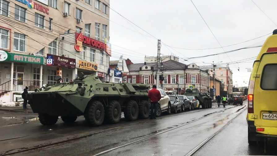 Последствия ДТП с&nbsp;двумя БТР в&nbsp;центре Курска, 27 февраля 2019 года