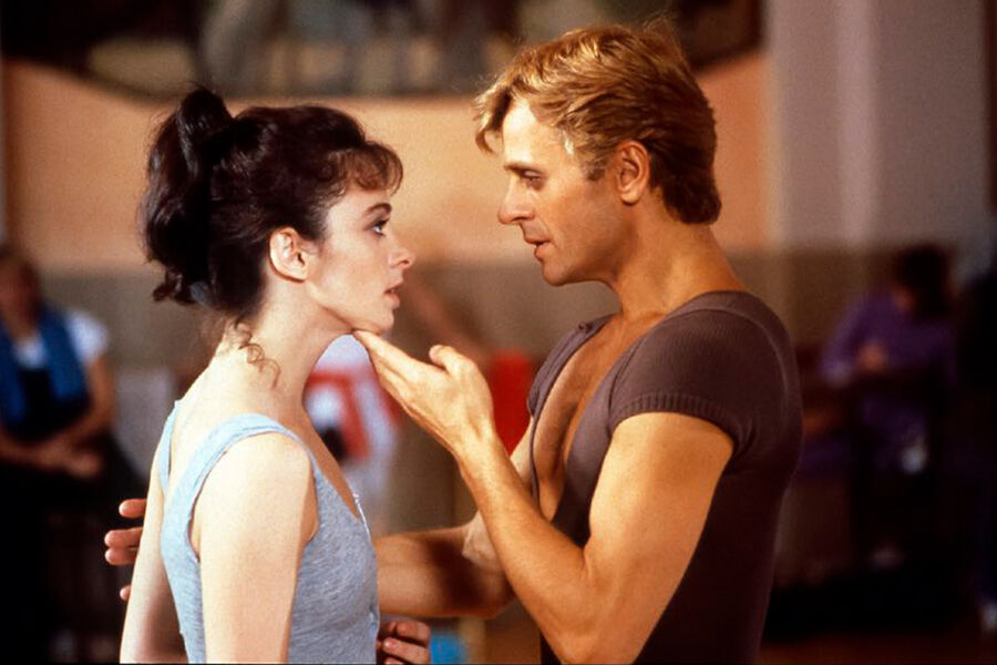 Алессандра Ферри и Михаил Барышников в&nbsp;кадре из&nbsp;фильма &laquo;Танцоры&raquo; (1987)
