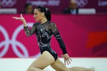 Румынка Каталина Понор выиграла серебряную медаль в вольных упражнениях.