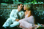 <b>«Все возможно, детка» (2000)</b>
<br><br>
В картине «Все возможно, детка» Хью Лори не только сыграл главную роль, но и выступил в качестве второго режиссера. В центре сюжета — супруги Сэм (Хью Лори) и Люси (Джоэли Ричардсон), которые всеми силами пытаются завести ребенка, но все их изощренные попытки терпят неудачи. Влюбленные постоянно попадают в комичные, а порой и драматичные ситуации, ссорятся, мирятся и упорно исполняют супружеский долг в самых неожиданных местах. 