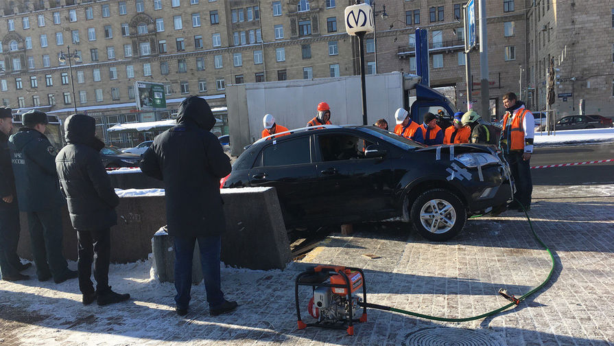 Ситуация у&nbsp;станции метро «Московская» в&nbsp;Санкт-Петербурге, 21 февраля 2018 года