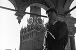 Вячеслав Зайцев во время прогулки по Москве, 1964 год