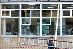 Окна, выбитые в результате взрыва на территории Загорского оптико-механического завода в Сергиевом Посаде, 9 августа 2023 года