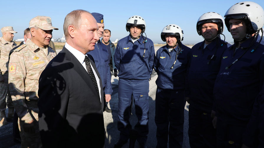 Владимир Путин во время посещения авиабазы «Хмеймим» в Сирии, 11 декабря 2017 года