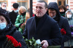 Боксер Денис Лебедев во время церемонии прощания с Василием Лановым в театре Вахтангова в Москве, 1 февраля 2021 года